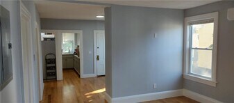 19 Irving Ct in Pawtucket, RI - Building Photo