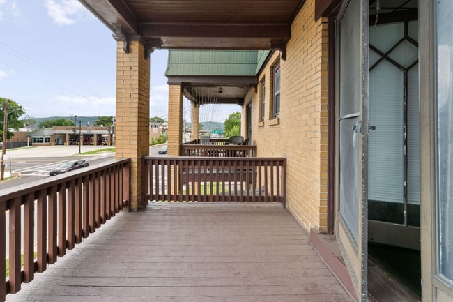 226 Court St in Binghamton, NY - Building Photo - Building Photo