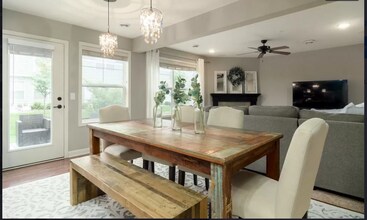 3275 Red Oak Trl in Medina, MN - Building Photo - Building Photo