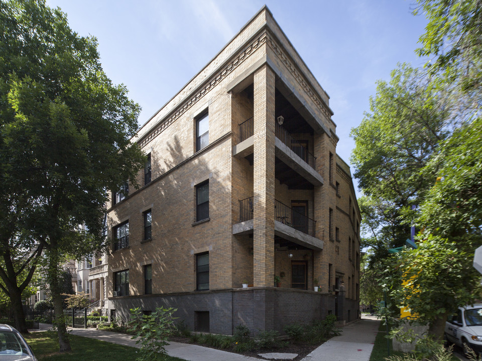 Elaine Place in Chicago, IL - Building Photo