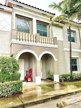 4908 SW 141st Ave in Miramar, FL - Building Photo - Building Photo