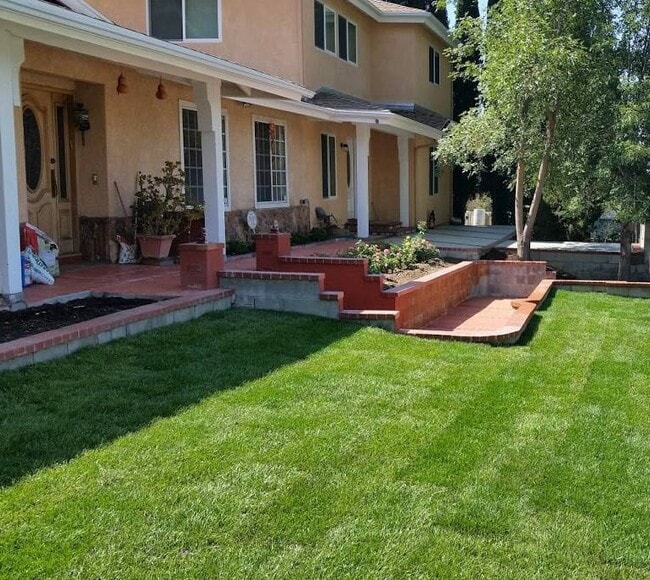 property at 11326 Reseda Blvd