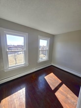 93 Maple Ave in Hartford, CT - Building Photo - Building Photo