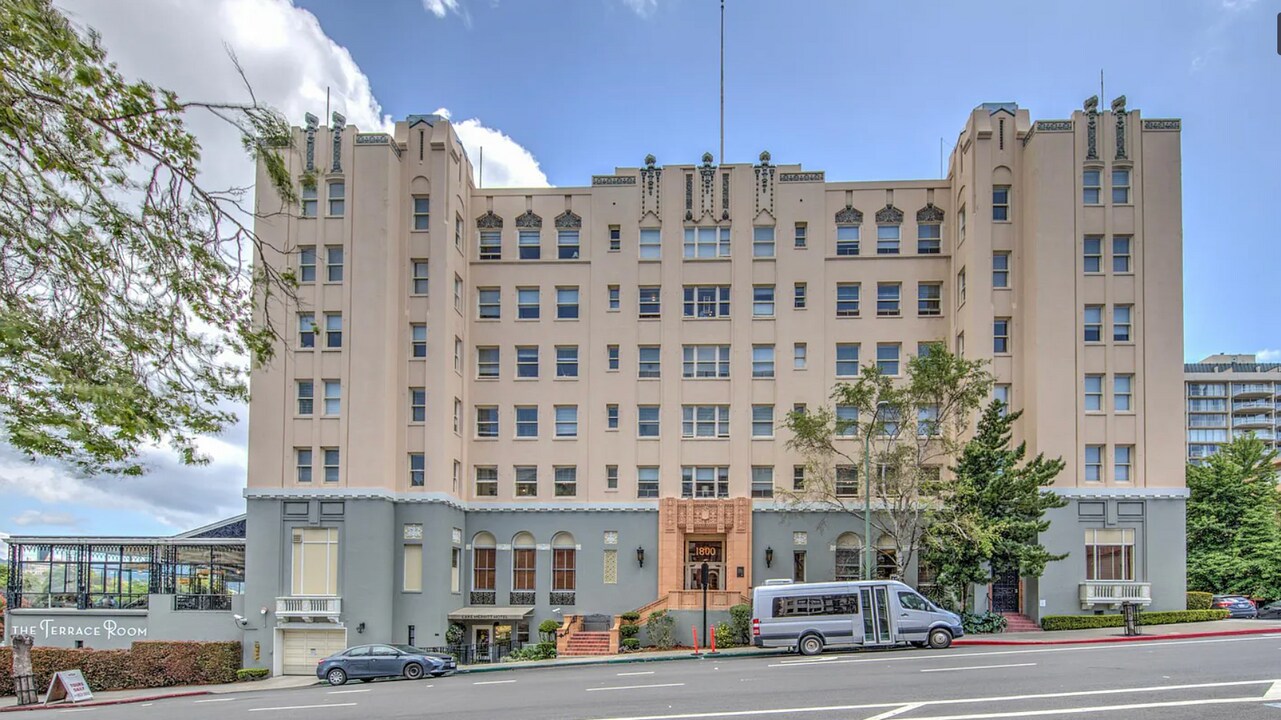 1800 Madison St in Oakland, CA - Building Photo