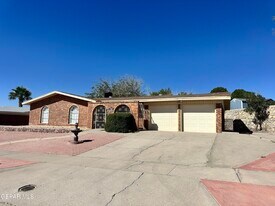 1309 Lonewood Dr in El Paso, TX - Building Photo
