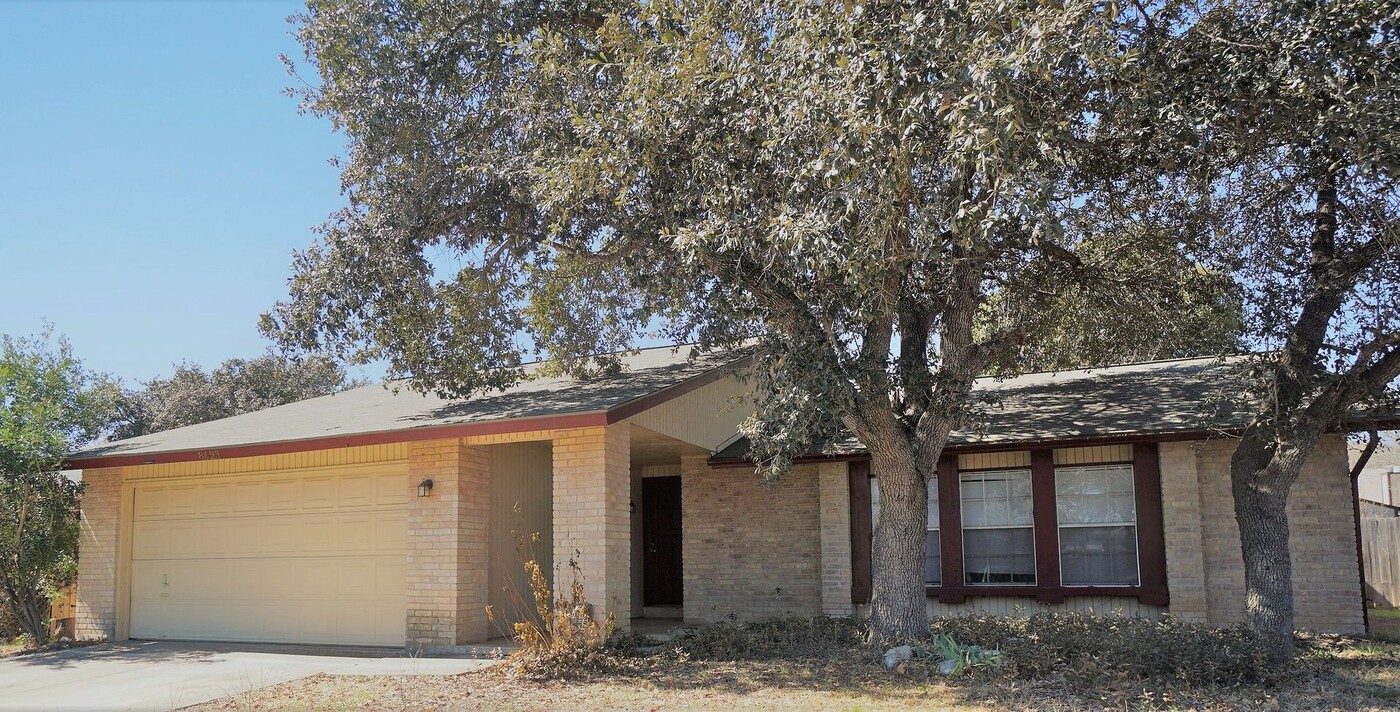 8623 Tamarisk St in San Antonio, TX - Building Photo