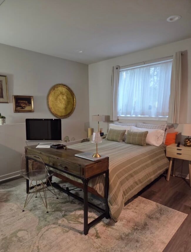 property at 4979 Onalaska Loop SE