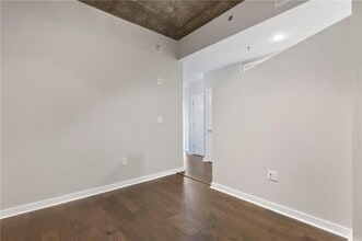 855 Peachtree St NE in Atlanta, GA - Foto de edificio - Building Photo