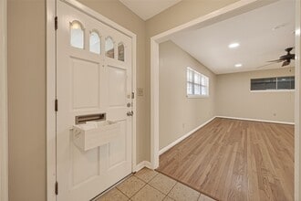 5646 Hazen St in Houston, TX - Building Photo - Building Photo