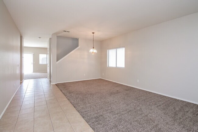2205 N 91st Gln in Phoenix, AZ - Building Photo - Building Photo