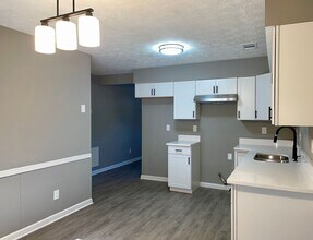 378-380 Riverbrook Ct in Riverdale, GA - Building Photo - Building Photo