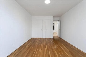 488 Ocean Pkwy in Brooklyn, NY - Building Photo - Building Photo