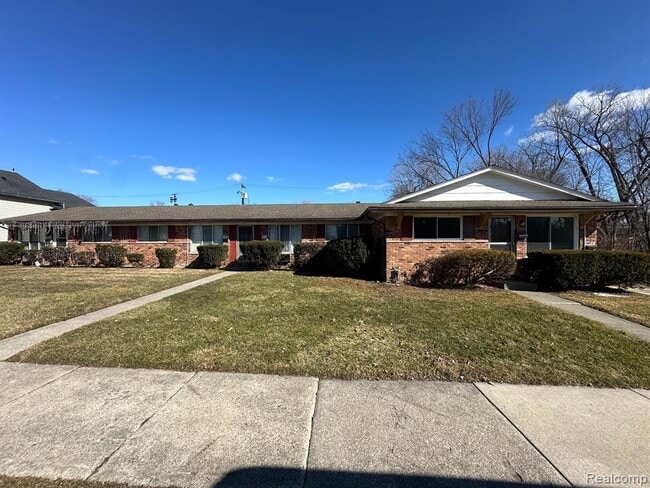 4075 Hazel Ave in Lincoln Park, MI - Foto de edificio - Building Photo