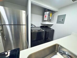 4501 Treehouse Ln in Tamarac, FL - Building Photo - Building Photo