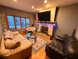 1721 W Julian St, Unit 1 in Chicago, IL - Building Photo