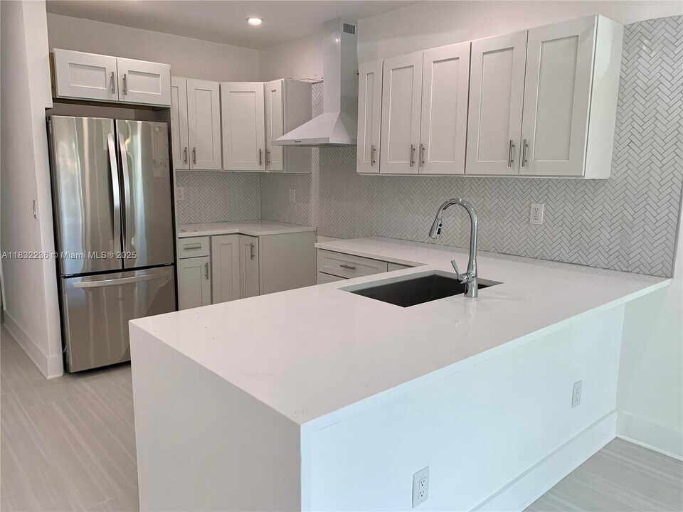1711 SW 21st Ter in Miami, FL - Building Photo