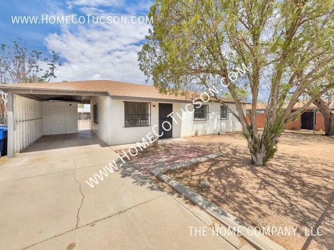 property at 2602 E Keswick Cir