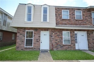 205 Belle Terre Blvd in La Place, LA - Building Photo