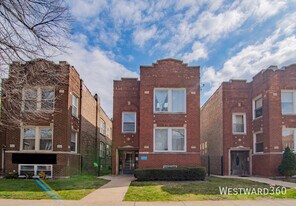 3343 N Springfield Ave in Chicago, IL - Building Photo