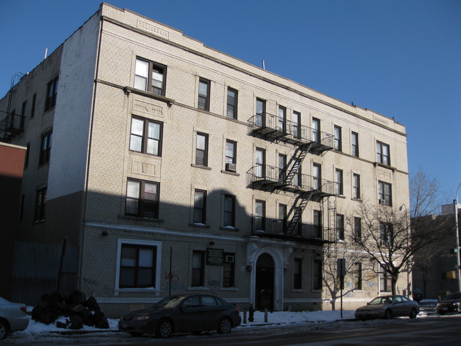 1767 Bedford Ave in Brooklyn, NY - Foto de edificio - Building Photo