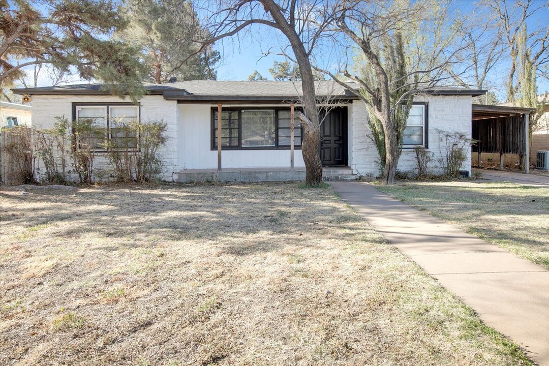 3709 26th St in Lubbock, TX - Building Photo