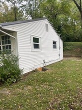 211 Cemetery Rd in Louisiana, MO - Foto de edificio - Building Photo