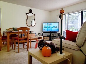 201 Foxtail Dr in Greenacres, FL - Building Photo - Building Photo