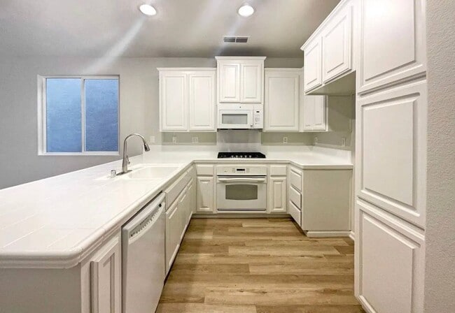 3039 Torland St in Sacramento, CA - Foto de edificio - Building Photo