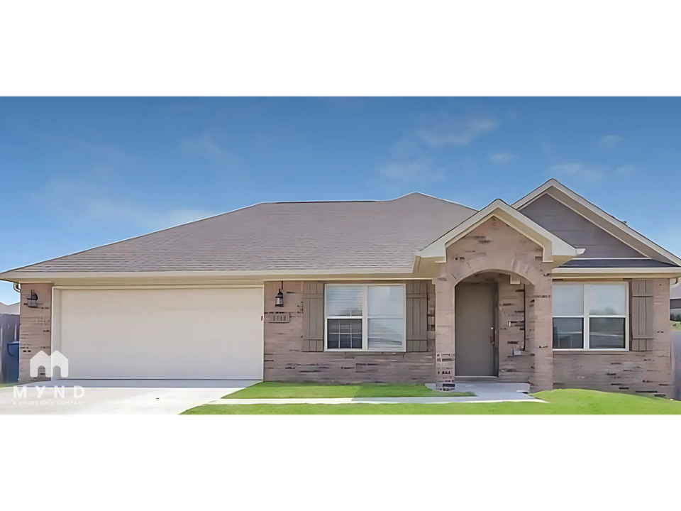 2112 Cedar Cir in Gentry, AR - Building Photo