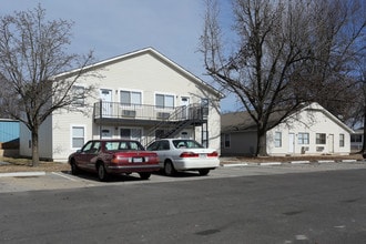 Clear Creek Village in Fayetteville, AR - Foto de edificio - Building Photo