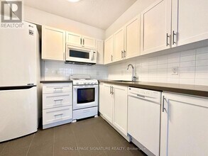 33 Isabella St in Toronto, ON - Building Photo - Building Photo