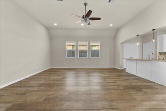 8306 Hampton Bay Drive in Baytown, TX - Building Photo - Building Photo