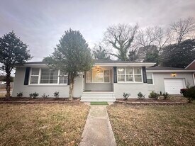 475 E Bayview Blvd in Norfolk, VA - Building Photo