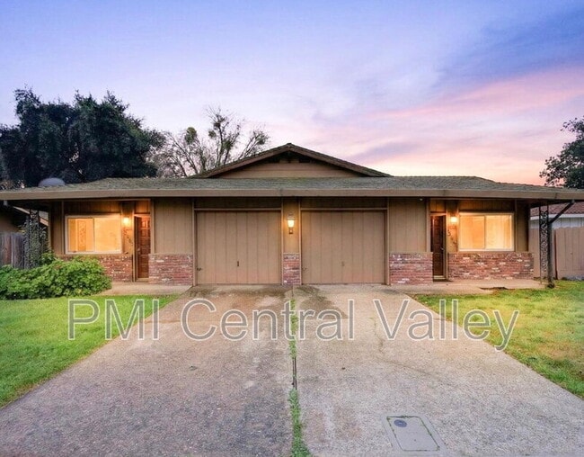 3102 W Swain Rd in Stockton, CA - Building Photo - Building Photo