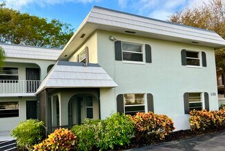 Caribbean Apartments in Boca Raton, FL - Building Photo - Building Photo