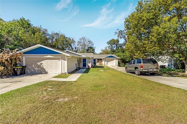 951 Beau Ct in Orange City, FL - Building Photo - Building Photo
