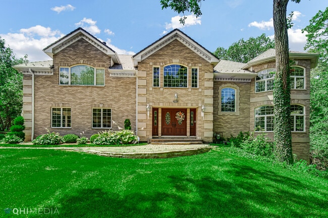 property at 8960 Enclave Dr