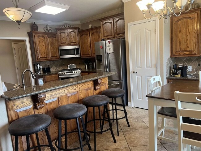 655 Winchester Dr in Bridge City, TX - Building Photo - Building Photo