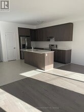 913 Douro St in Stratford, ON - Building Photo - Building Photo