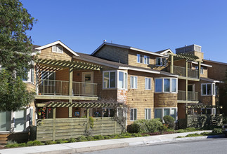 Vista Point Apartments in Pacific Grove, CA - Building Photo - Building Photo