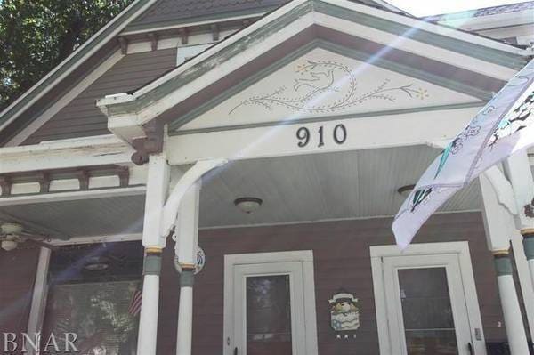 property at 910 Summit St