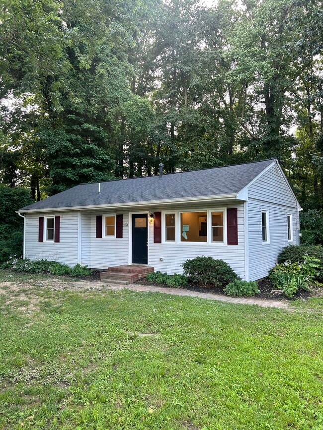 property at 7452 Poplar Ave