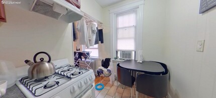 48 Queensberry St, Unit 19 in Boston, MA - Foto de edificio - Building Photo