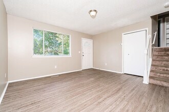 5252 Refugee Rd in Columbus, OH - Building Photo - Building Photo