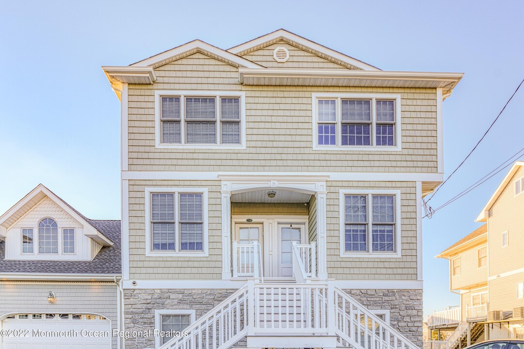 133 Randall Ave in Point Pleasant Beach, NJ - Building Photo