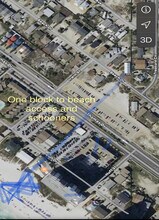 5204 Beach Dr, Unit A in Panama City, FL - Foto de edificio - Building Photo