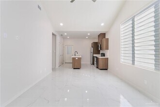 16 Jessica Ln in Weslaco, TX - Foto de edificio - Building Photo