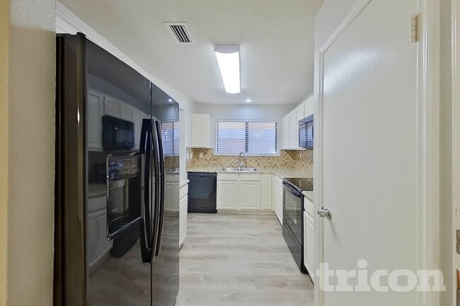 161 Hunter Dr in Cedar Hill, TX - Building Photo - Building Photo