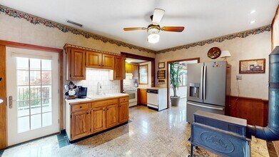 654 Main St in Watertown, MA - Building Photo - Building Photo