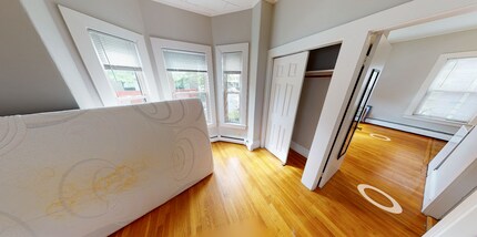 20 Hingham St, Unit #1 in Cambridge, MA - Foto de edificio - Building Photo